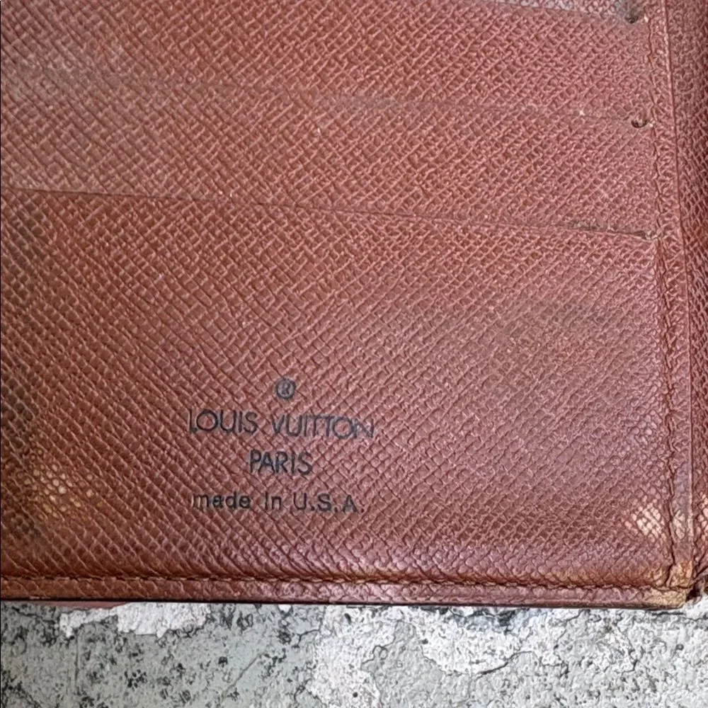 Vintage Louis Vuitton men’s monogram wallet